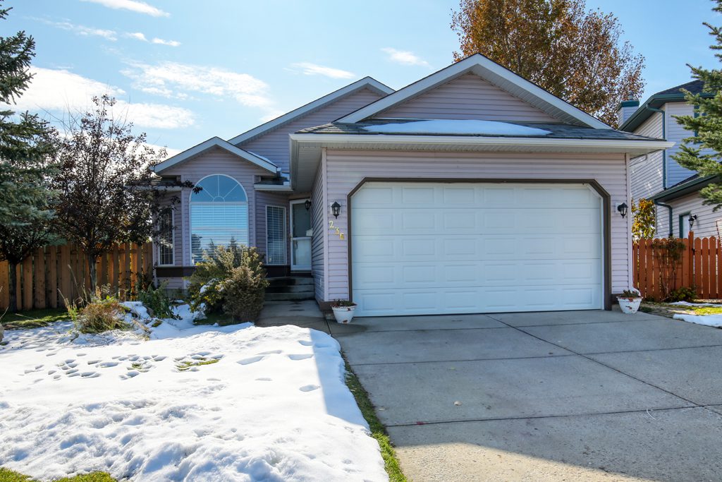 236 Sheep River Lane, Okotoks Samantha Clement