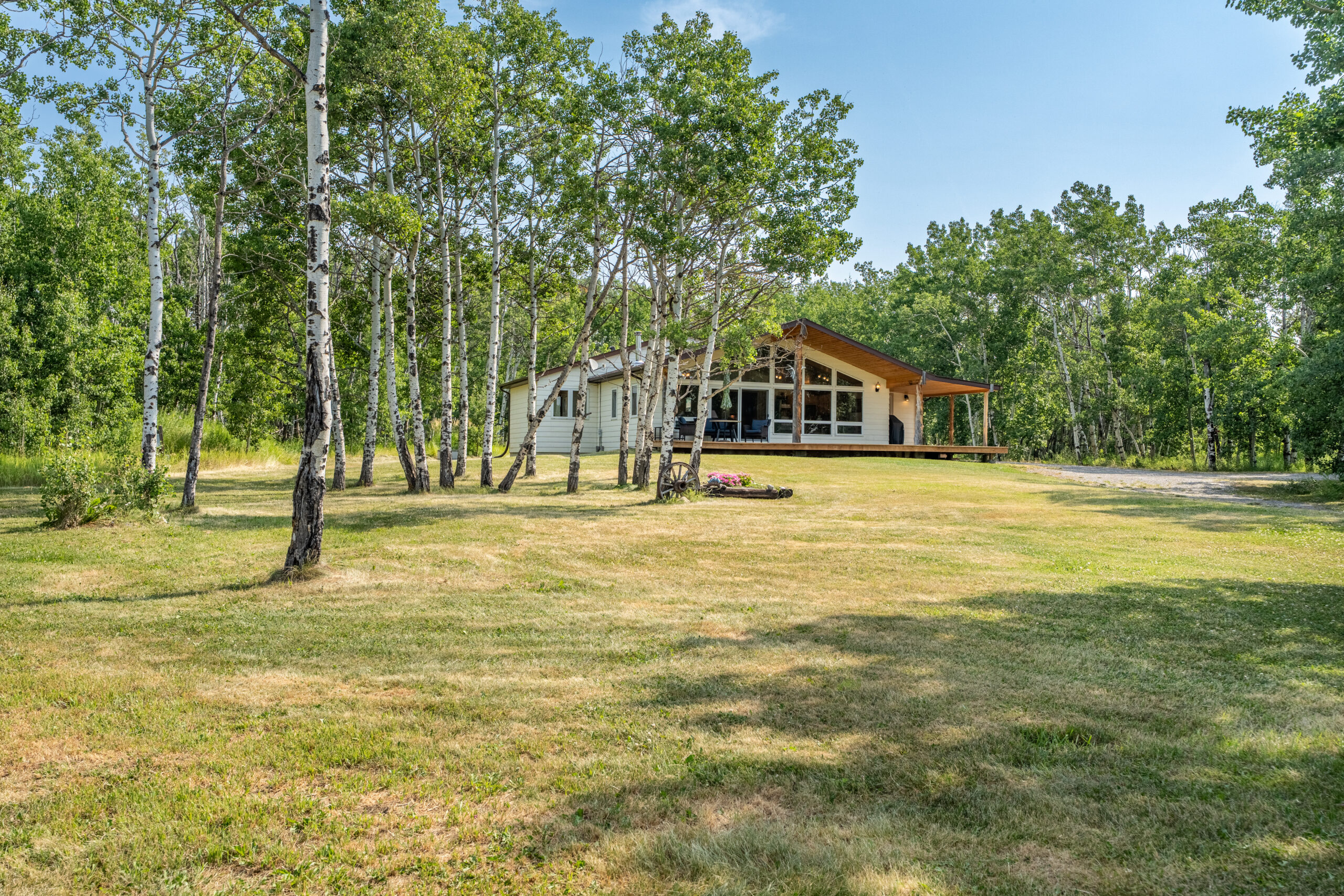 Foothills County acreage for sale on 7.93 acres